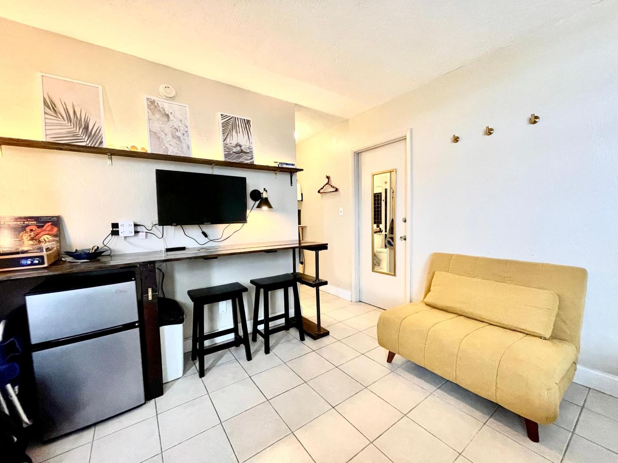 Sunset Studio Daytona Beachfront Extérieur photo